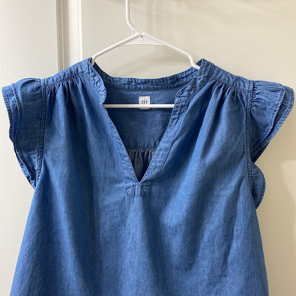 GAP Chambray Blue Ruffle Sleeve Top - Picture 5 of 10